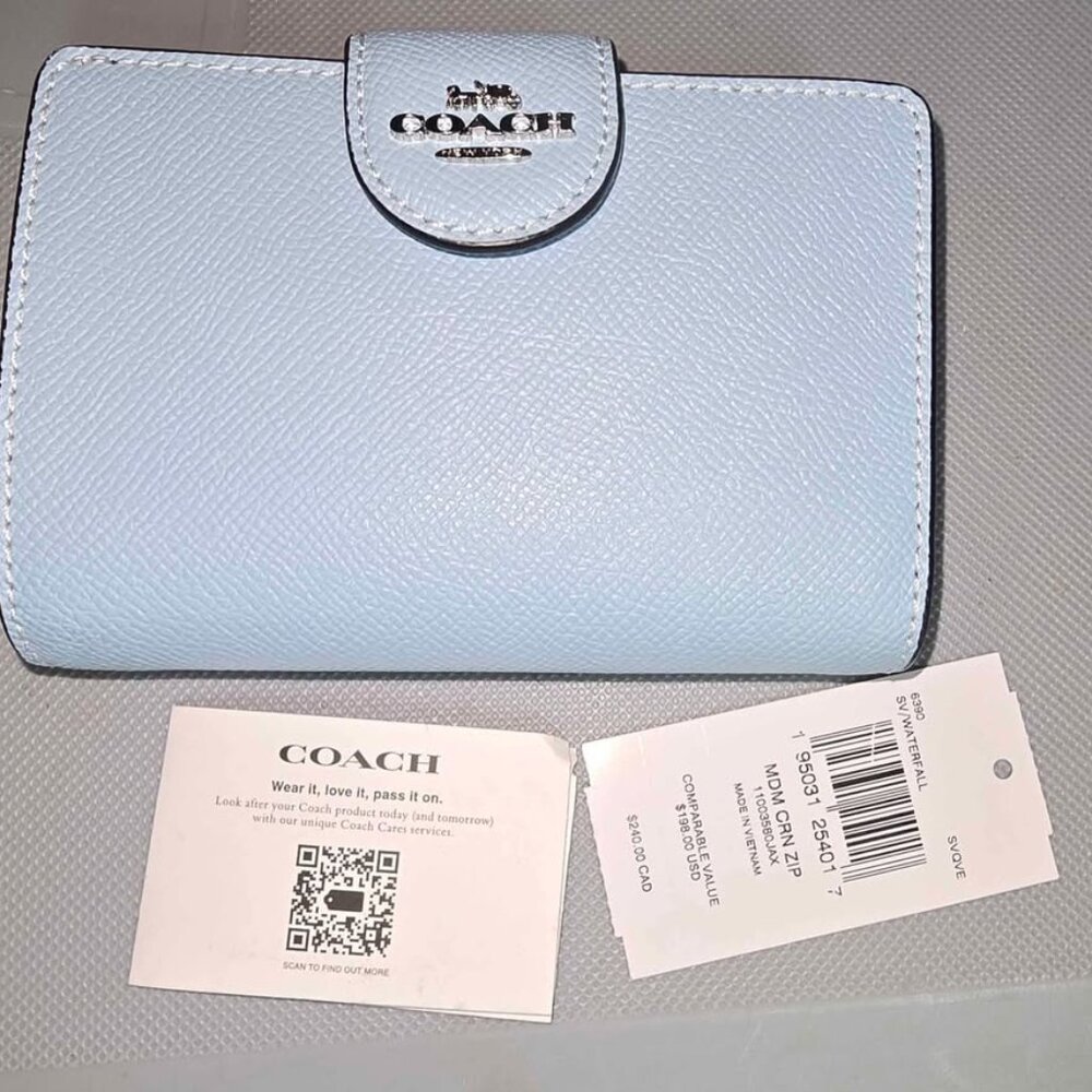 Coach Bifold Wallet 6390 crossgrain leather Waterfall Blue NWT